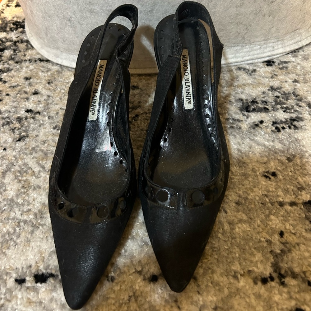 Vintage Manolo Blahnik kitten heels